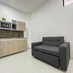 Apartamentos, Colores Del Estadio - Laureles.