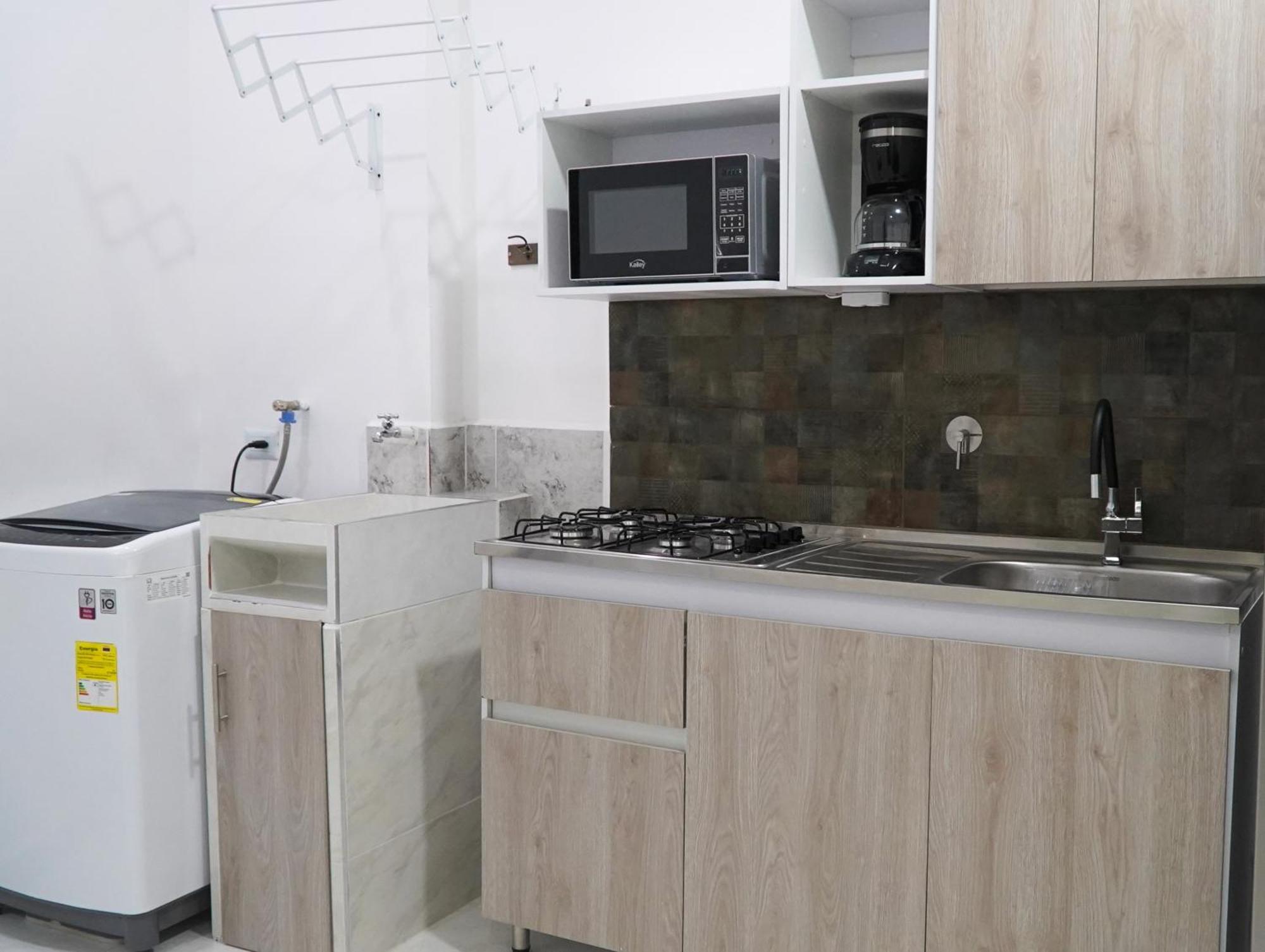 Apartamentos, Colores Del Estadio - Laureles. Apartment