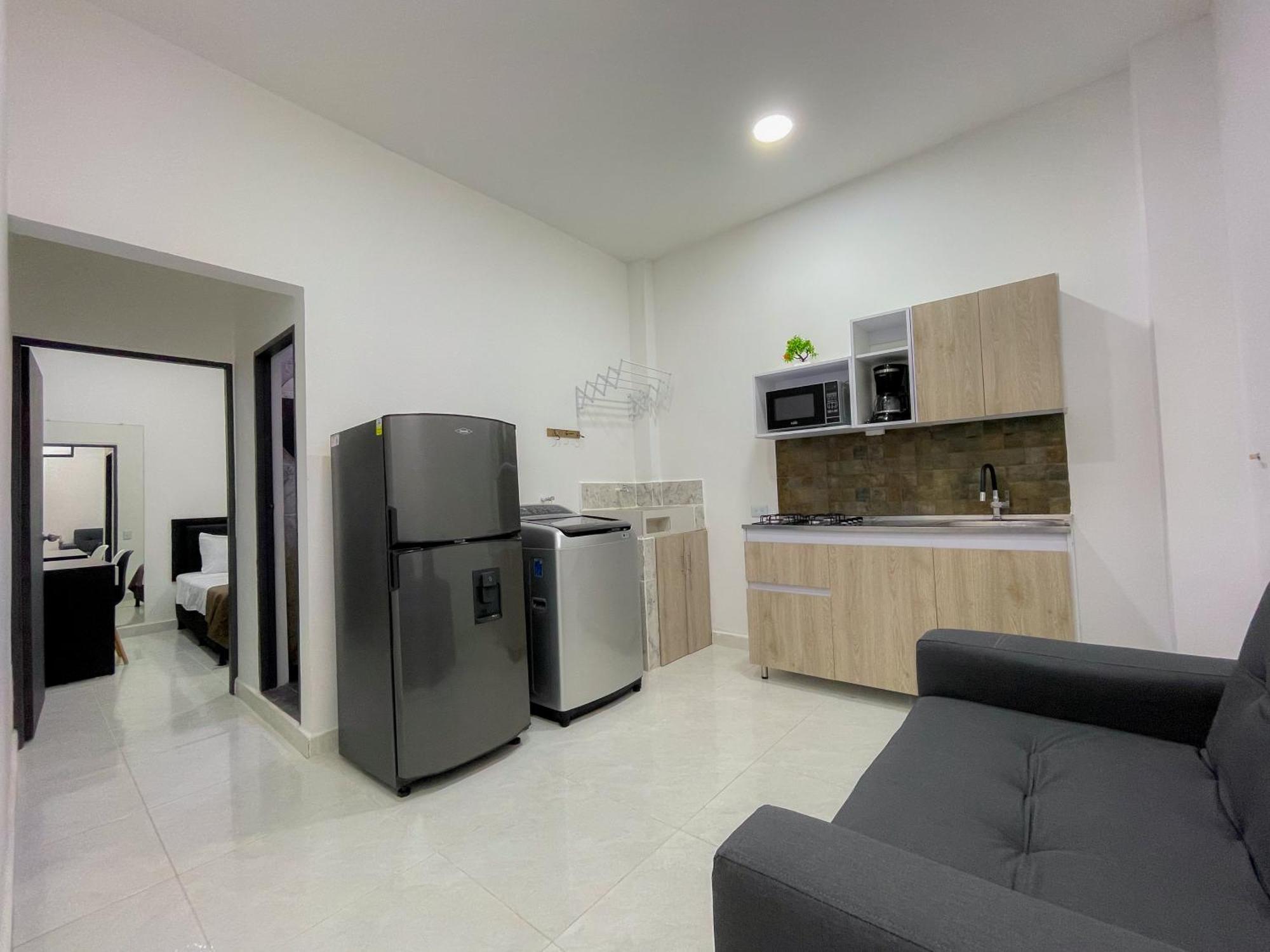 Apartamentos, Colores Del Estadio - Laureles. Apartment